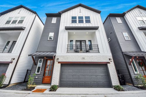 f-929 Fisher St, Houston, TX, 77018-5305 | Card Image