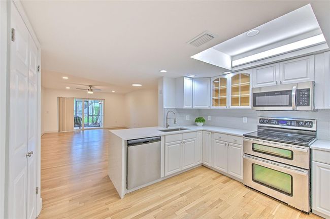 Kitchen | Image 7
