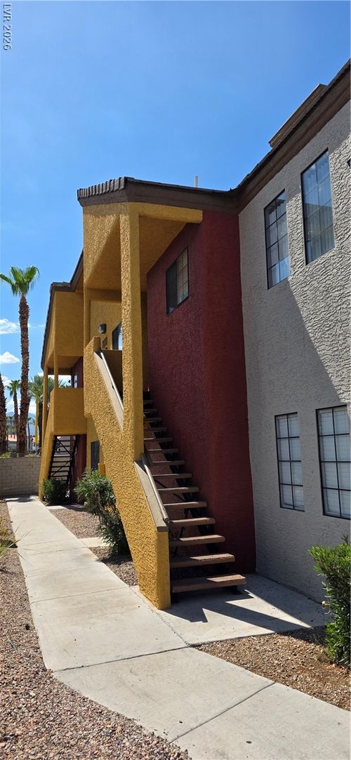 2133-2700 N Rainbow Blvd, Las Vegas, NV, 89108-4517 | Card Image
