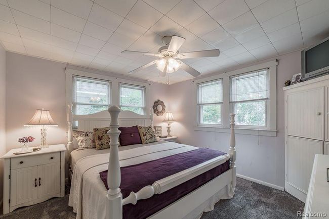 Large second bedroom fits a king bed | Image 35