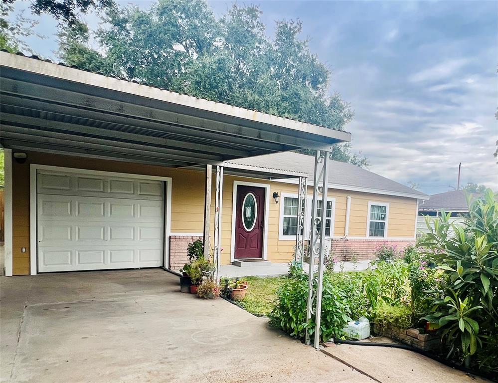 Sunny Dr, Houston, TX 77093
