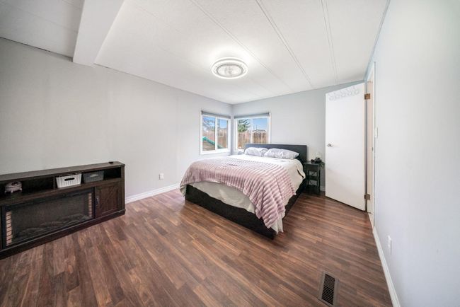 40 Hearthstone Dr, House other with 3 bedrooms, 2 bathrooms and 2 parking in Lacombe AB | Image 24