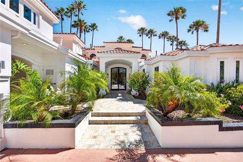 1377 Pathfinder Ave, Westlake Village, CA, 91362-5297 | Card Image
