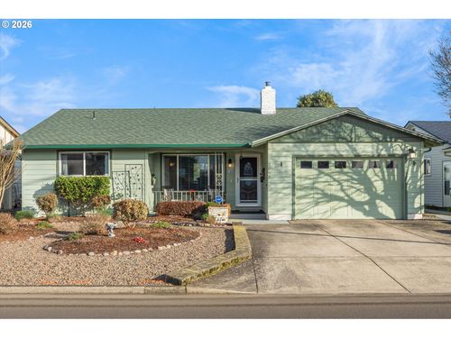 2093 W Hayes St, Woodburn, OR, 97071-3031 | Card Image