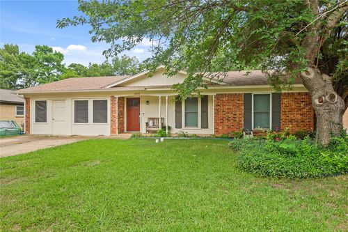 2028 Bowling Green St, Denton, TX, 76201-1710 | Card Image