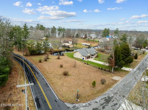 9435 Cherokee Trl, Crossville, TN, 38572-3525 | Card Image