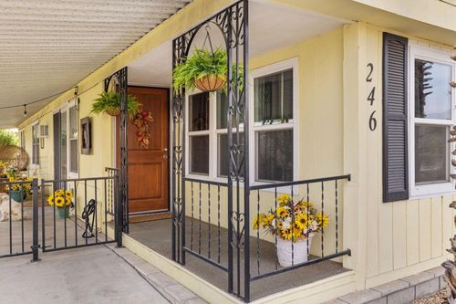 246 Laredo Dr, Palm Springs, CA, 92264-6427 | Card Image