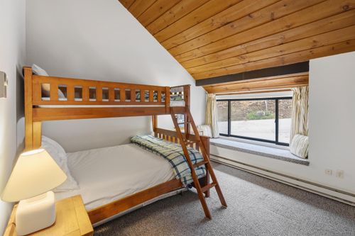 2-50 Fox Run Rd, Lincoln, NH, 03251 | Card Image