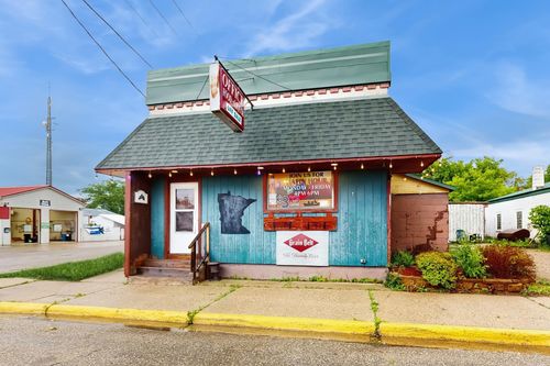 540 Washington Ave, Villard, MN, 56385-2433 | Card Image