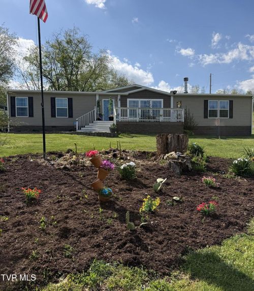 18378 Buffalo Pond Rd, Bristol, VA, 24202-3226 | Card Image
