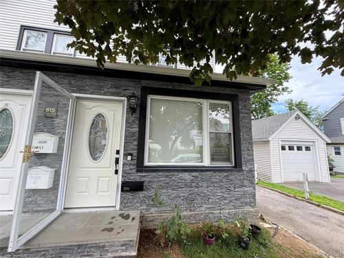 815 Carpenter Pl, Mamaroneck, NY, 10543-3370 | Card Image