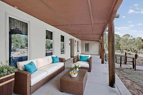 112 Ten Pines Rd W, Torreon, NM, 87061-7055 | Card Image