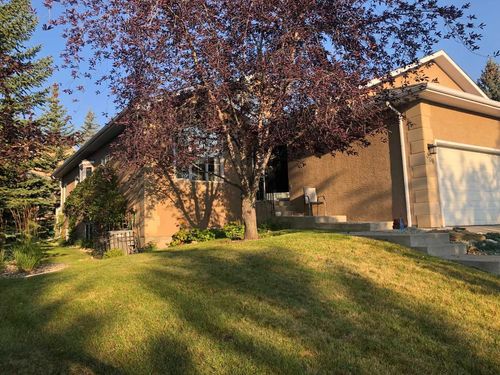 306 Signature Crt Sw, Calgary, AB, T3H3H9 | Card Image