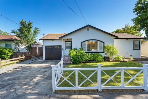 337 Bettencourt Street, Sonoma, CA, 95476 | Card Image