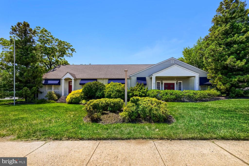 422 Crain Hwy S, Glen Burnie, MD 21061