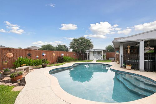 568 Willowview Dr, Saginaw, TX, 76179-0965 | Card Image