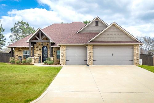 213 Saddle Brook Cir, Hallsville, TX, 75650-7702 | Card Image