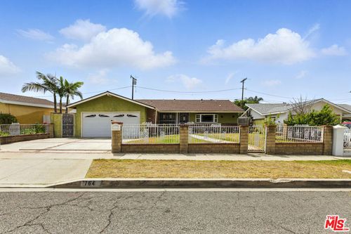 764 Lashburn St, Sylmar, CA, 91342-5442 | Card Image