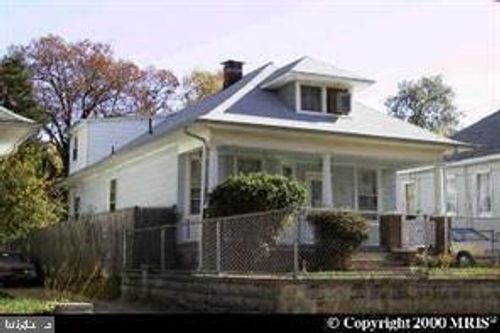 4007 37th St, MOUNT RAINIER, MD, 20712-1916 | Card Image