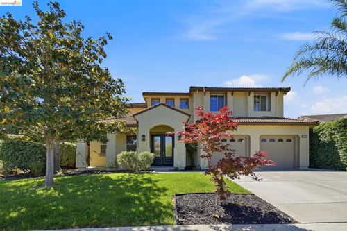 1050 Overland Pl, Vacaville, CA, 95687-4362 | Card Image