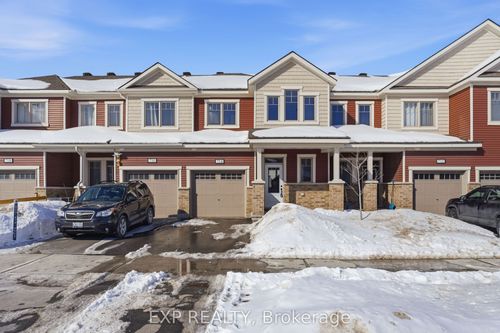 714 Derreen Ave, Stittsville, ON, K2S2Y7 | Card Image