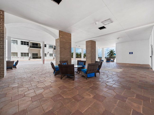 APT-1015 - 6039 Collins Ave, Condo with 1 bedrooms, 2 bathrooms and null parking in Miami Beach FL | Image 46