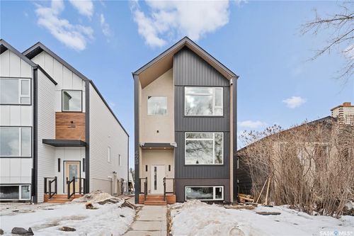 426 Empress St, Saskatoon, SK, S7K0Y1 | Card Image