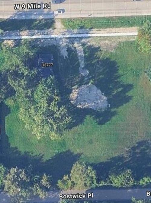33777 W 9 Mile Rd, Farmington, MI, 48335-4709 | Card Image