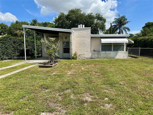845 Ne 127th St, North Miami, FL, 33161-4909 | Card Image