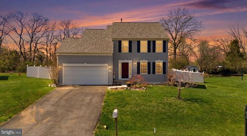 486 Calvert Cir, BUNKER HILL, WV, 25413-3741 | Card Image