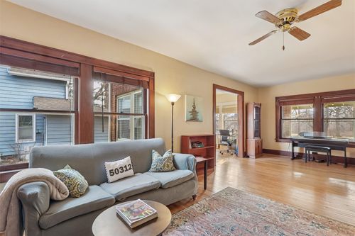 4809 Grand Ave, Des Moines, IA, 50312-2003 | Card Image