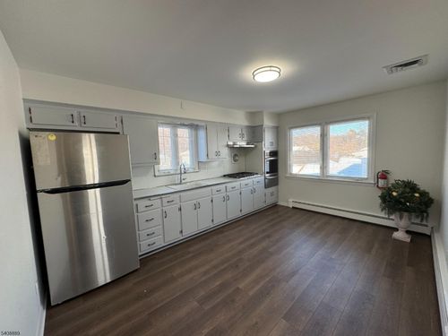 177 Falmouth Ave, Elmwood Park, NJ, 07407-2312 | Card Image