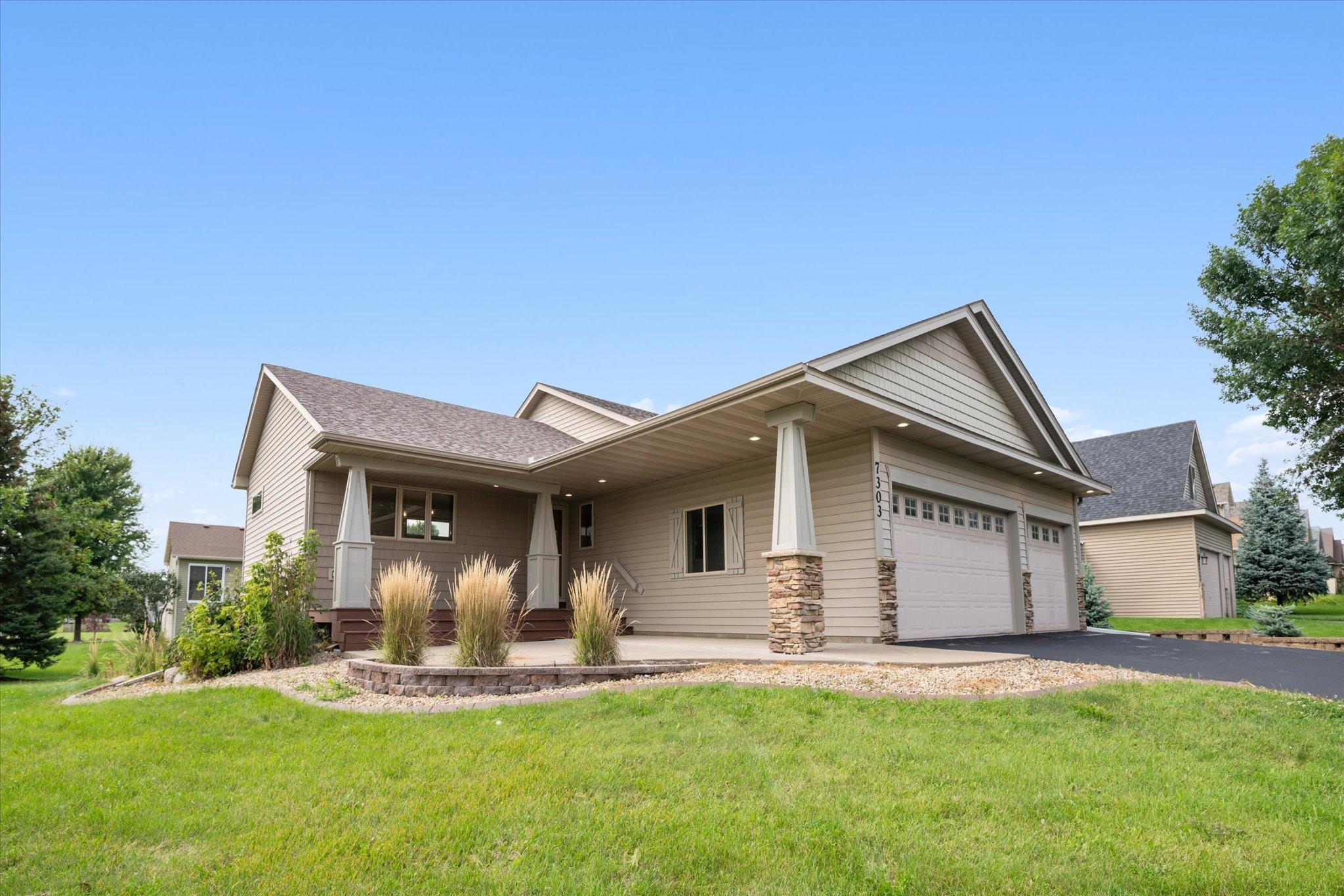 Large Ave, Albertville, MN 55301