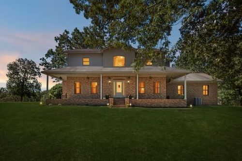 90 Gauging Station Ln, Hurricane Mills, TN, 37078-2426 | Card Image