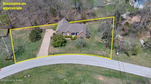 70 Deer Run Way, Elizabethtown, KY, 42701-9557 | Card Image