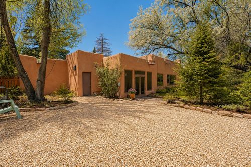 414 Theodora St, Taos, NM, 87571-6396 | Card Image