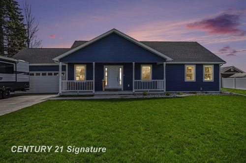 8679 Gilmour Lane, Tittabawassee Township, MI, 48623 | Card Image