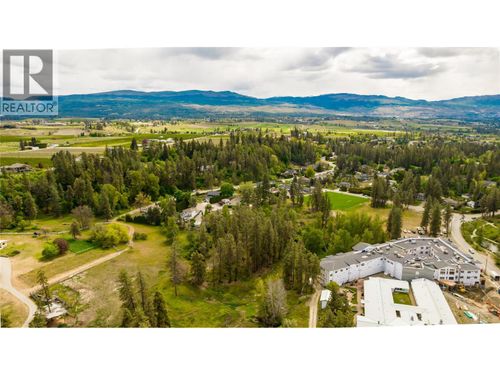 2718 O'Reilly Rd, Kelowna, BC, V1W | Card Image