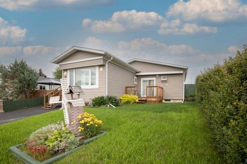 38 Hearthstone Dr, Lacombe, AB, T4L1P6 | Card Image
