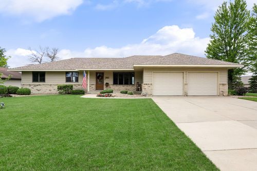 1605 22nd Ave Sw, Austin, MN, 55912-1758 | Card Image
