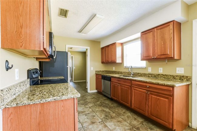 35919 Goose Creek Rd, House other with 4 bedrooms, 3 bathrooms and null parking in Leesburg FL | Image 5