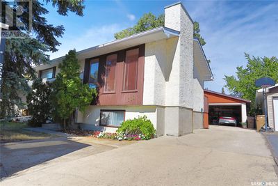 111 Mackenzie Cres, House other with 3 bedrooms, 2 bathrooms and null parking in Regina SK | Image 1