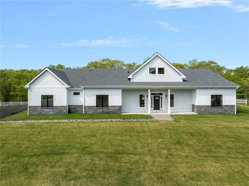 68 Richard Cir, Seekonk, MA, 02771-1418 | Card Image