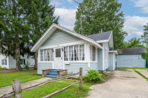 311 N Front St, Dowagiac, MI, 49047-1216 | Card Image