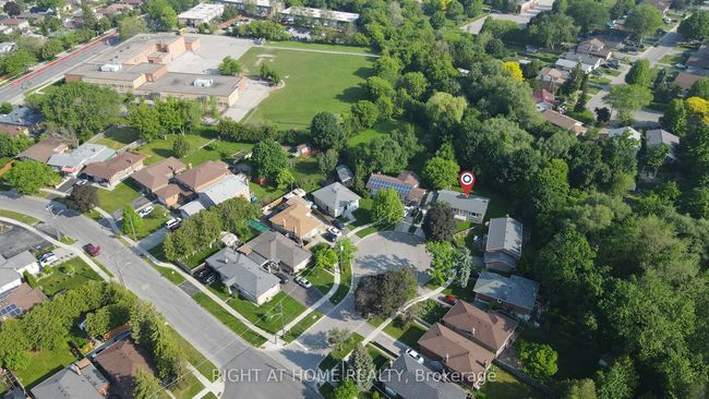 2 Citadel Dr, House other with 3 bedrooms, 2 bathrooms and 2 parking in Scarborough ON | Image 47