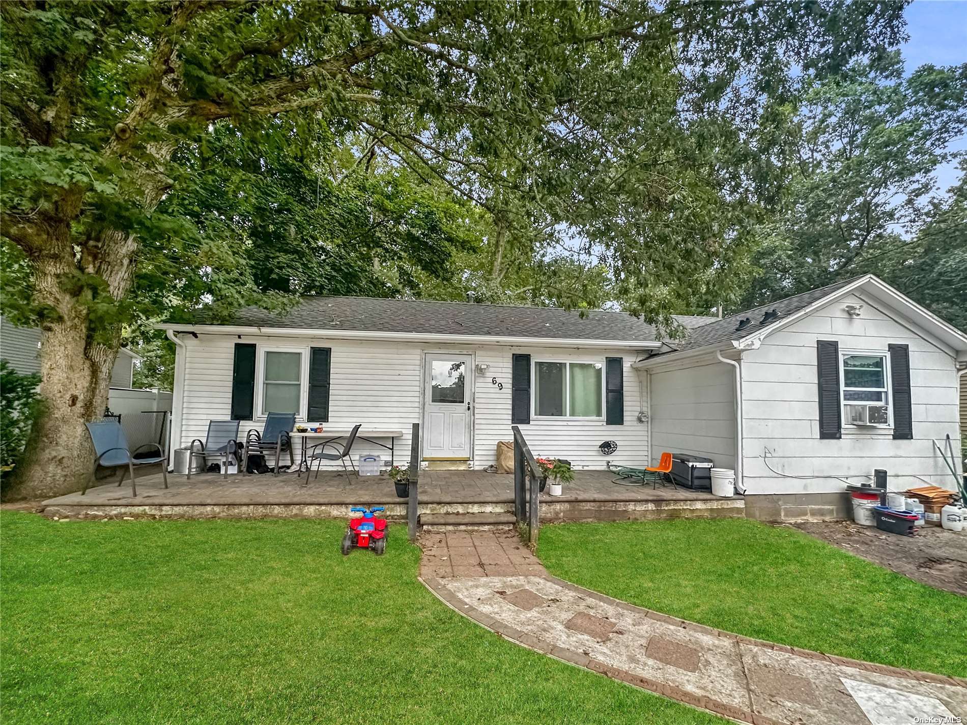 Philip St, Riverhead, NY 11901