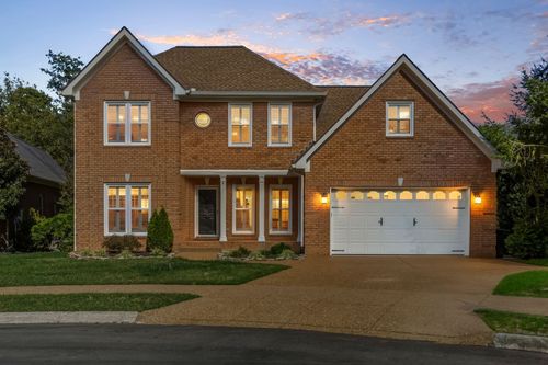 324 Julianna Cir, Franklin, TN, 37064-5745 | Card Image