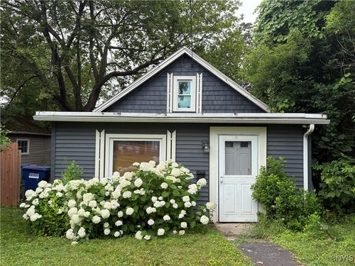228 Nichols Ave, Syracuse, NY, 13206-3048 | Card Image