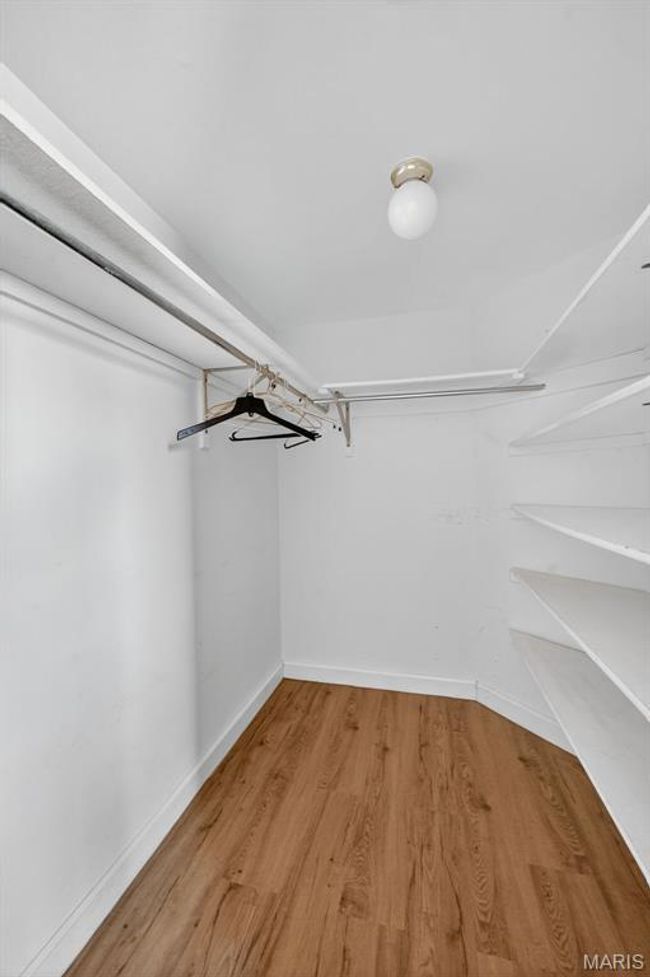 Huge walk-in closet | Image 24