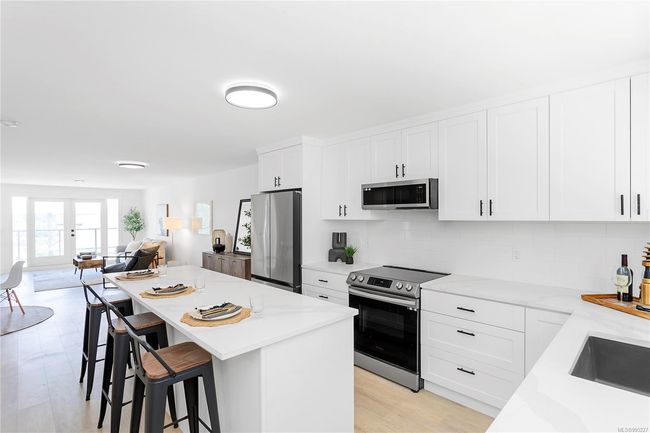 104 - 340 2 Nd Ave, Townhouse with 3 bedrooms, 3 bathrooms and 1 parking in Ladysmith BC | Image 4